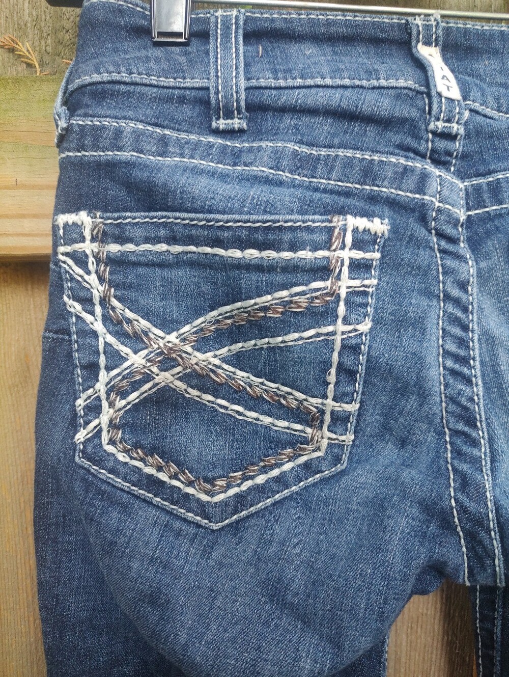 🏵️Ariat Mid Rise Boot Embroidered Dark Wash Jeans 25 Short - Picture 5 of 14